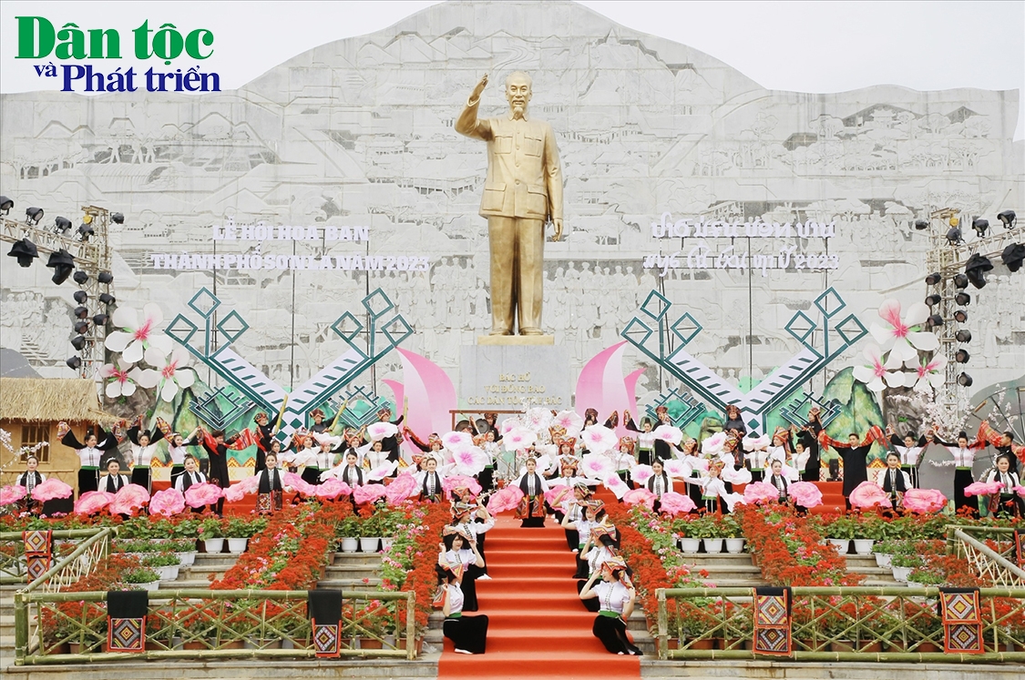 Lễ hội được tổ chức tại Quảng trường Tây Bắc, Tp. Sơn La 