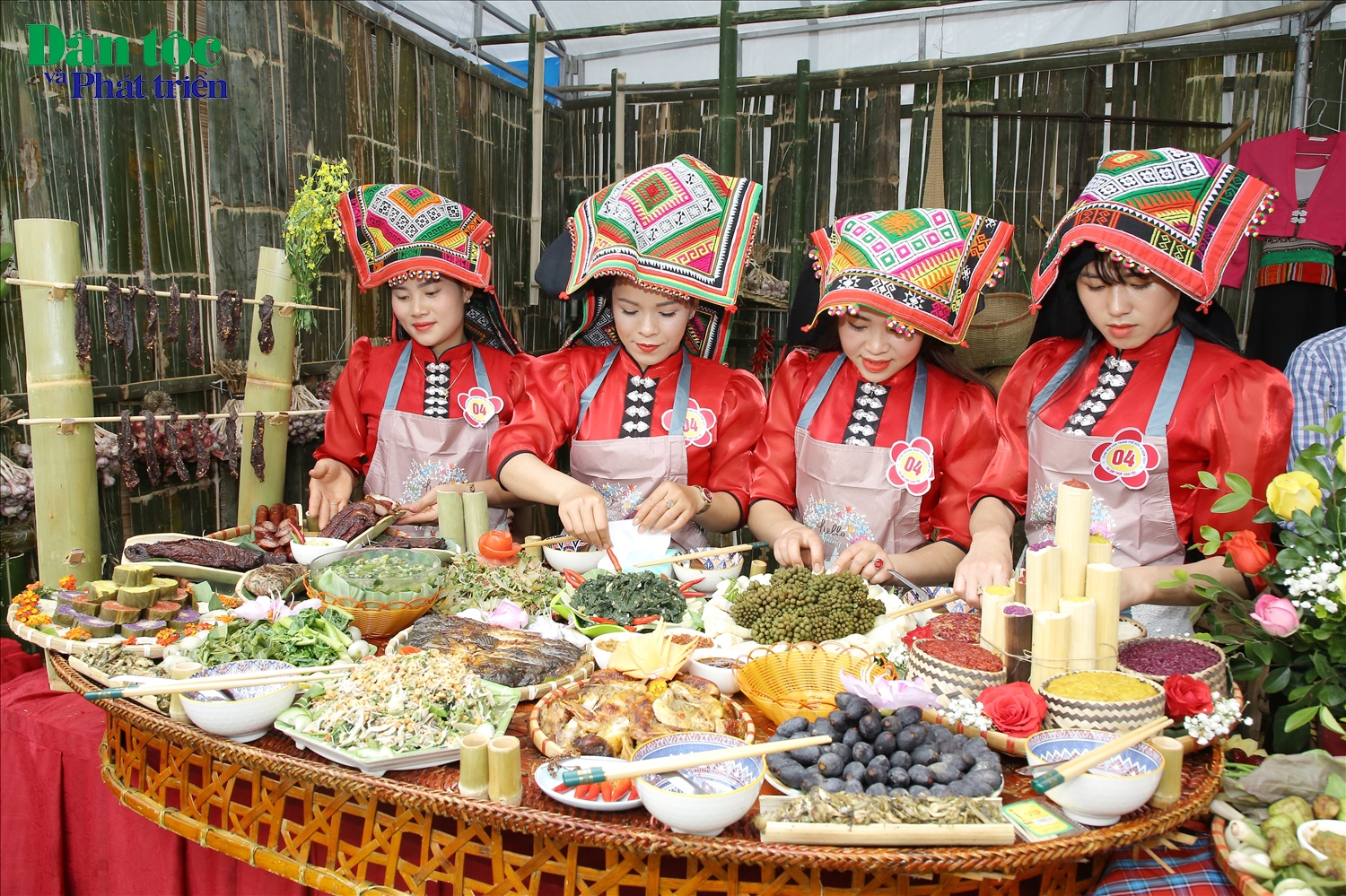 Cùng với nhiều phần thi khác, phần thi trình bày và thuyết trình ẩm thực đã tạo nên một sức hấp dẫn về văn hóa ẩm thực đặc trưng của các dân tộc đang sinh sống trên địa bàn Tp. Sơn La