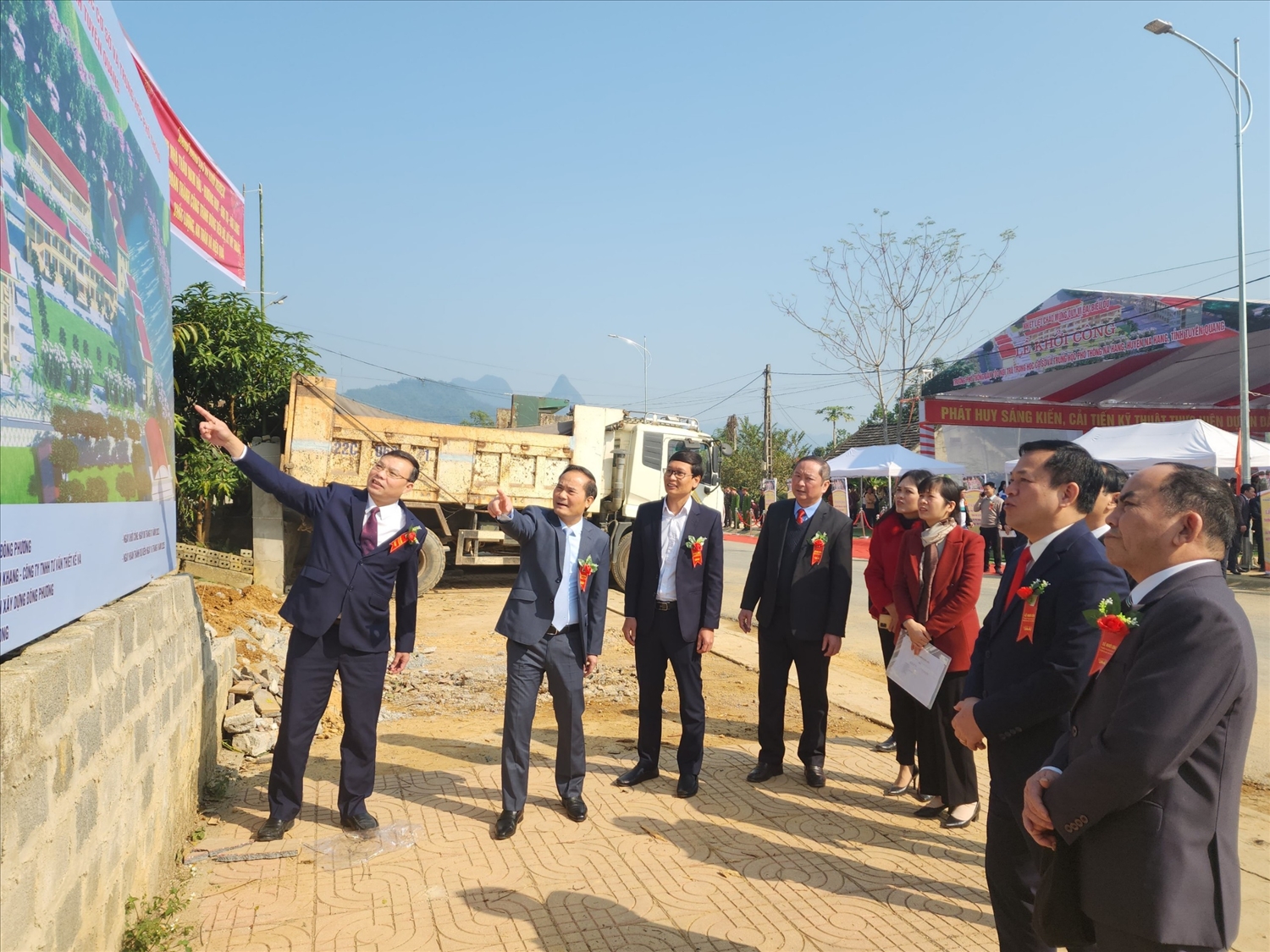Ngành Điện tài trợ 50 tỷ đồng xây dựng Trường phổ thông dân tộc nội trú THCS và THPT Na Hang, Tuyên Quang 1
