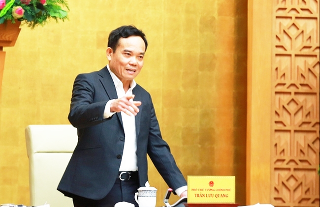 Phó Thủ tướng Trần Lưu Quang nhấn mạnh sự cần thiết phải quan tâm đúng mức đến công tác phổ biến, giáo dục pháp luật, nhất là đối với vùng sâu, vùng xa, vùng đồng bào DTTS - Ảnh: VGP/Hải Minh