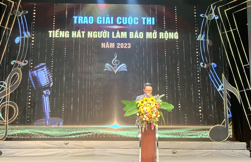 Ông Nguyễn Đức Lợi - Phó Chủ tịch Thường trực Hội Nhà báo Việt Nam, Trưởng Ban Tổ chức phát biểu khai mạc buổi lễ