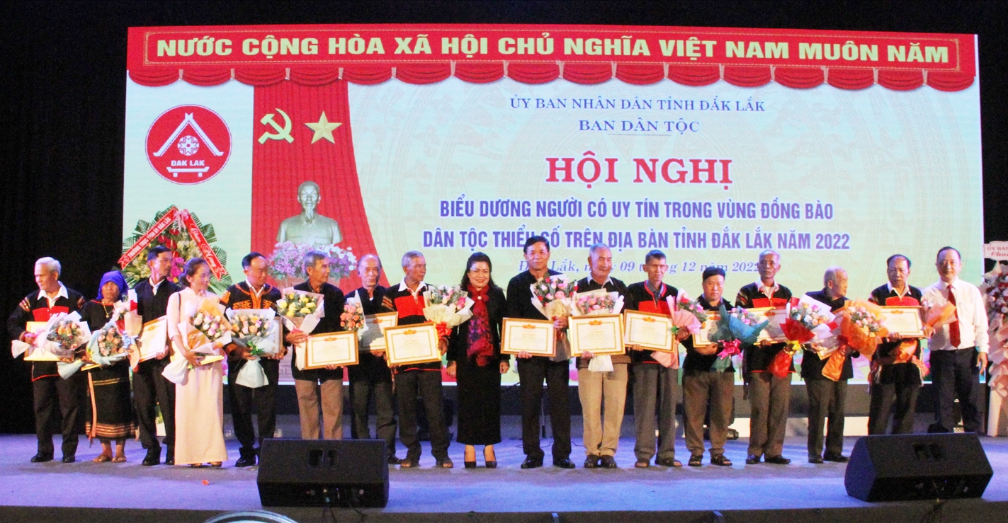 Hội nghị biểu dương Người có uy tín tỉnh Đắk Lắk năm 2022