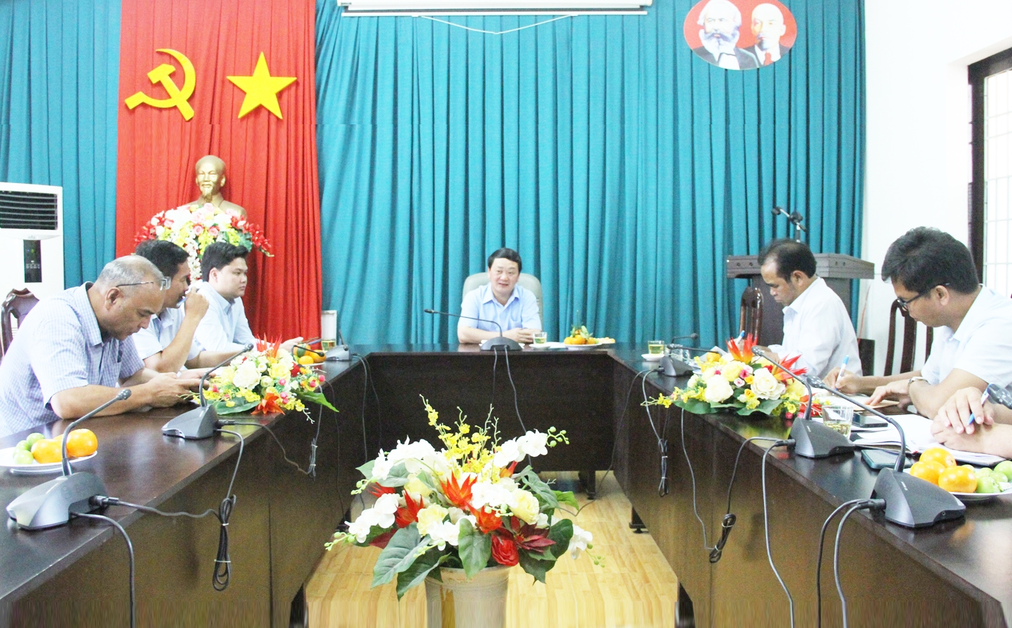 Bộ trưởng, Chủ nhiệm Ủy ban Dân tộc Hầu A Lềnh thăm Vụ Công tác dân tộc địa phương bộ phận tại Đắk Lắk