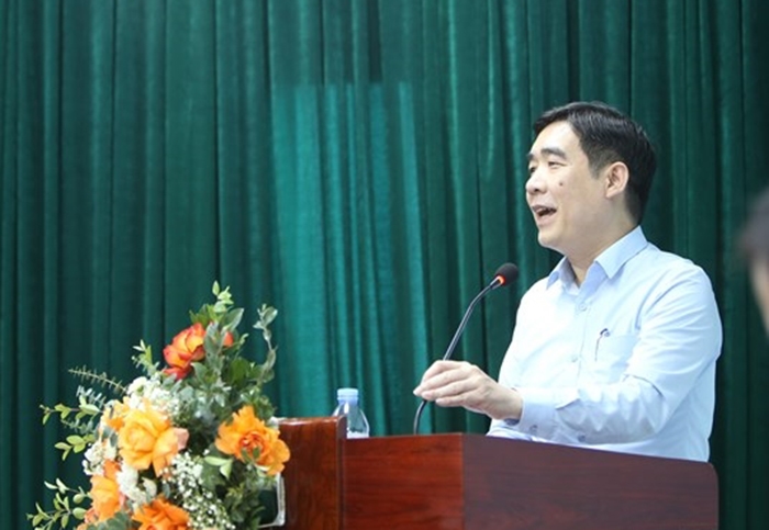 Ông Phạm Việt Hùng - Vụ trưởng Vụ quan hệ kinh tế KH&CN, Ủy ban Nhà nước về người Việt Nam ở nước ngoài phát biểu tại Hội thảo