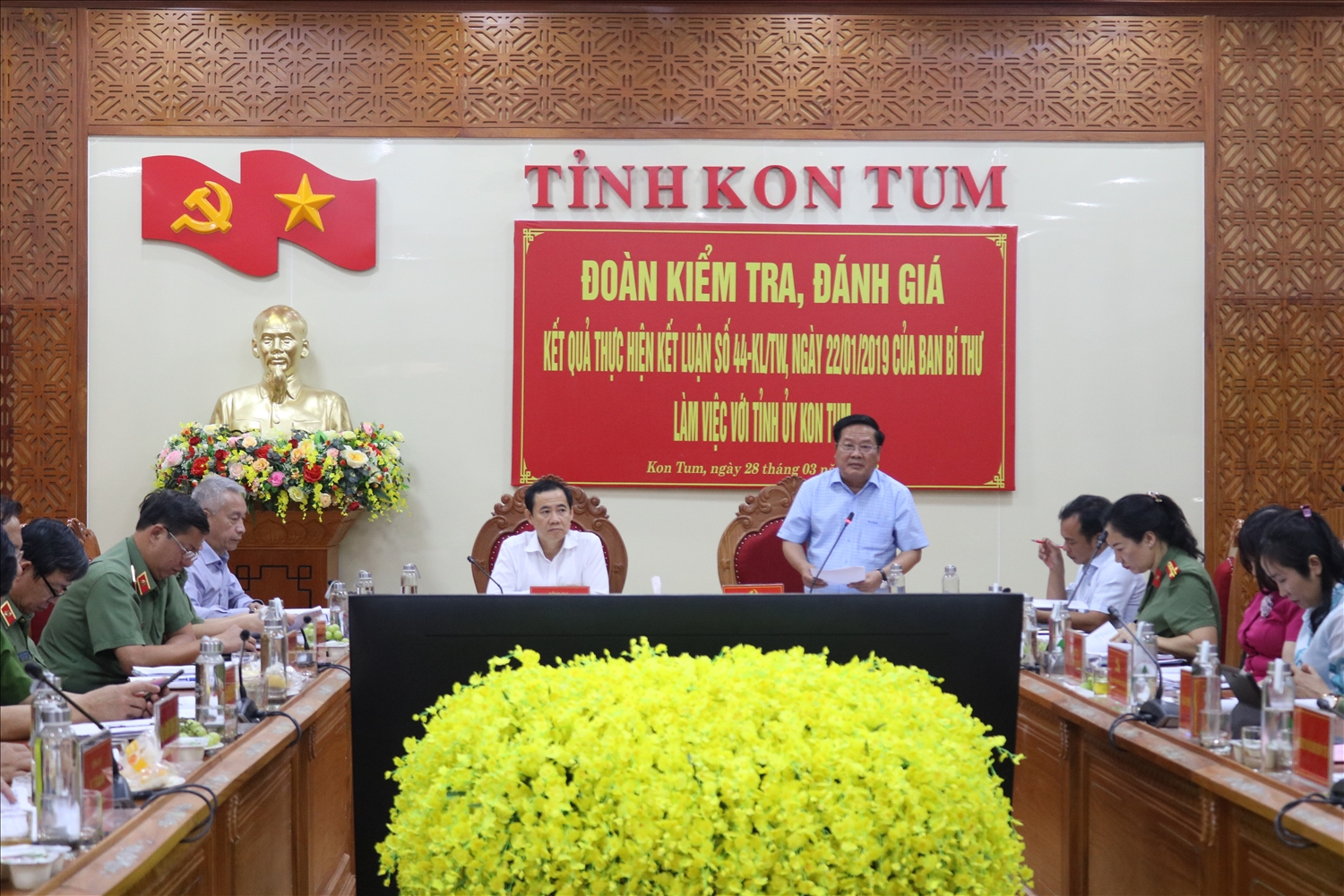 Ông Lê Ngọc Tuấn - Chủ tịch UBND tỉnh Kon Tum phát biểu tại buổi làm việc