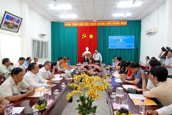 Buổi họp báo thông tin về Liên hoan Nghệ thuật Sân khấu Dù Kê Khmer Nam Bộ năm 2023. Ảnh: THÚY BÌNH