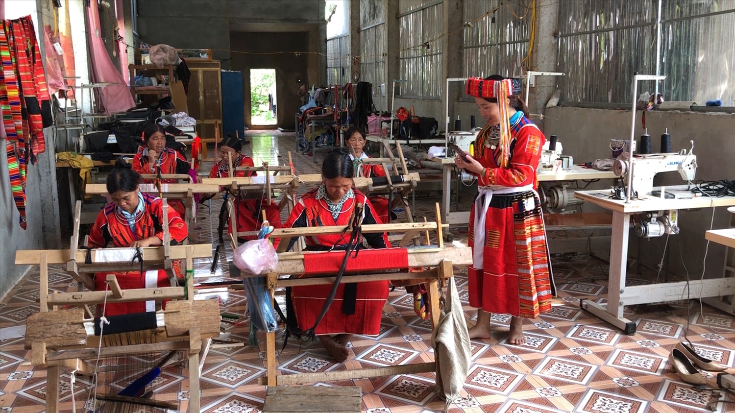 HTX thổ cẩm Pà thẻn xã Tân Bắc (huyện Quang Bình) là một trong những địa chỉ duy trì bảo tồn và gìn giữ nét đẹp trang phục của người Pà Thẻn