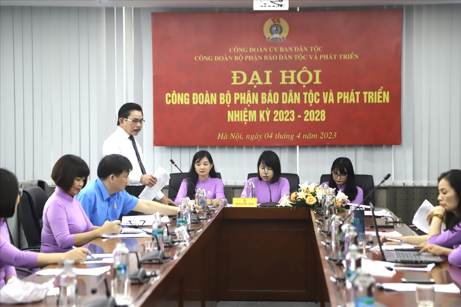 Bí thư Chi bộ, Tổng Biên tập Báo DT&PT Lê Công Bình phát biểu chỉ đạo tại Đại hội