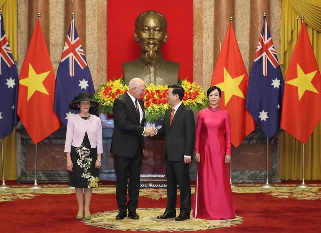 Chuyến thăm của Toàn quyền Australia David Hurley mang nhiều ý nghĩa biểu tượng, kỷ niệm 50 năm thiết lập quan hệ ngoại giao giữa hai nước (1973-2023) - Ảnh: VGP/ Nhật Bắc