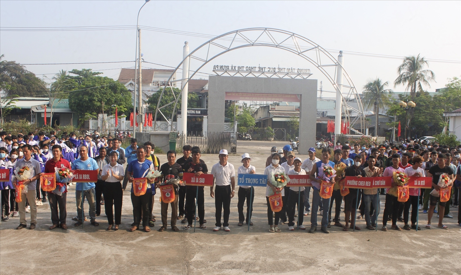 Hơn 100 vận động viên tham gia hội thi thể thao các DTTS thị xã Ayun Pa