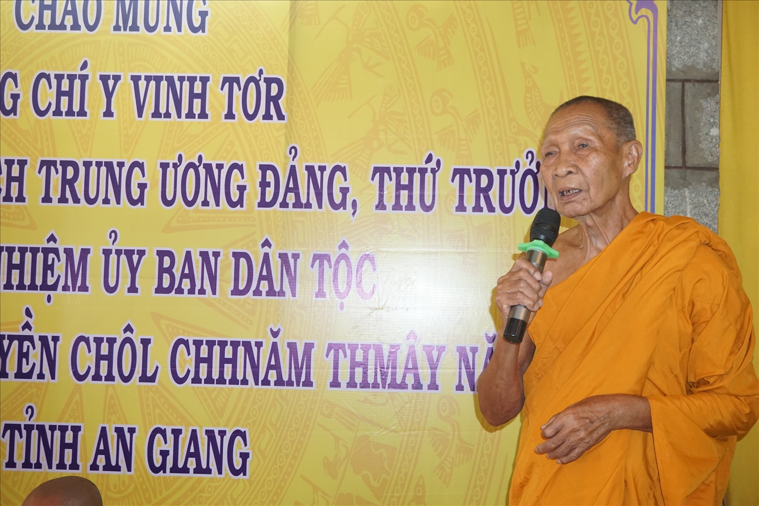 Trưởng lão Hòa thượng Chau Ty - Phó Pháp chủ Hội đồng Chứng minh Giáo hội Phật giáo Việt Nam trụ trì chùa Soài So Tưm Nơp phát biểu tại buổi gặp gỡ
