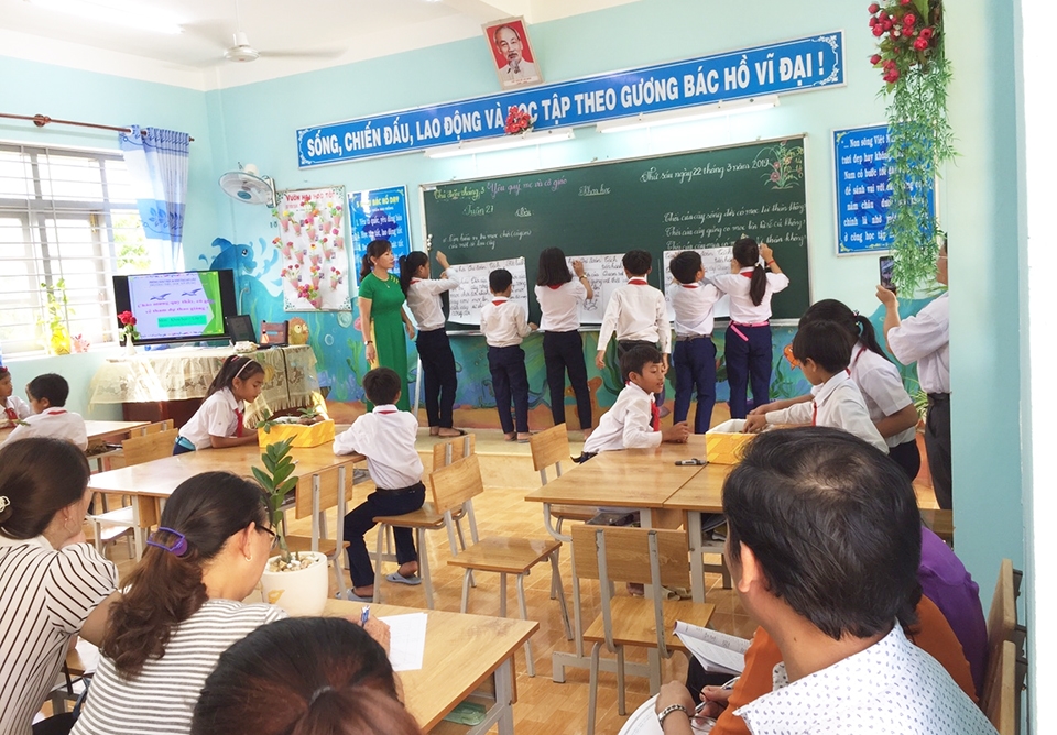 Tỉnh Bình Định thực hiện các giải pháp nâng cao chất lượng giáo dục để xóa mù chữ