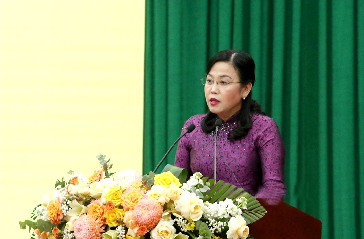 Bà Nguyễn Thanh Hải, Bí thư Tỉnh ủy tỉnh Thái Nguyên phát biểu tại Hội nghị