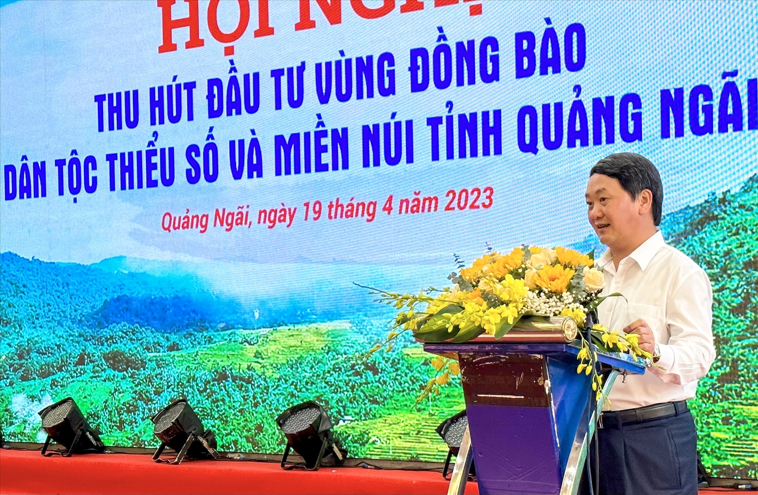 Bộ trưởng, Chủ nhiệm Ủy ban Dân tộc Hầu A Lềnh đánh giá cao sáng kiến của tỉnh Quảng Ngãi trong việc thu hút đầu tư vào vùng đồng bào DTTS và miền núi