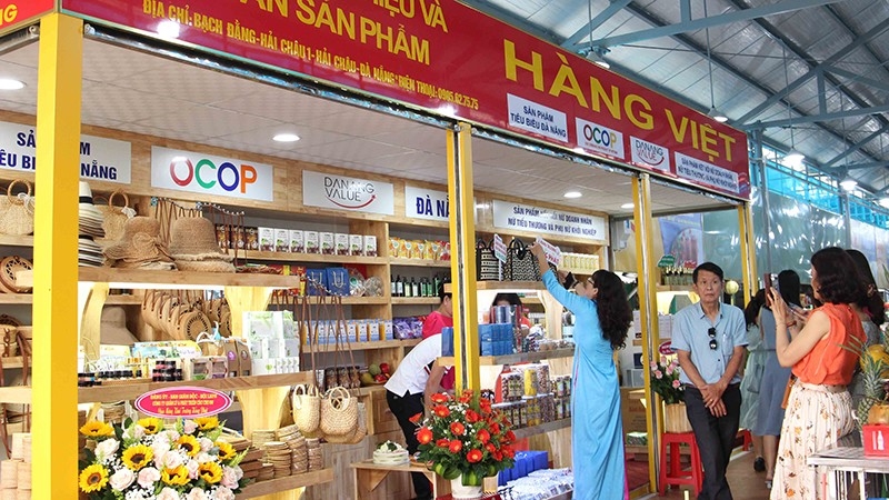 Điểm giới thiệu và bán sản phẩm hàng Việt, OCOP tại chợ Hàn