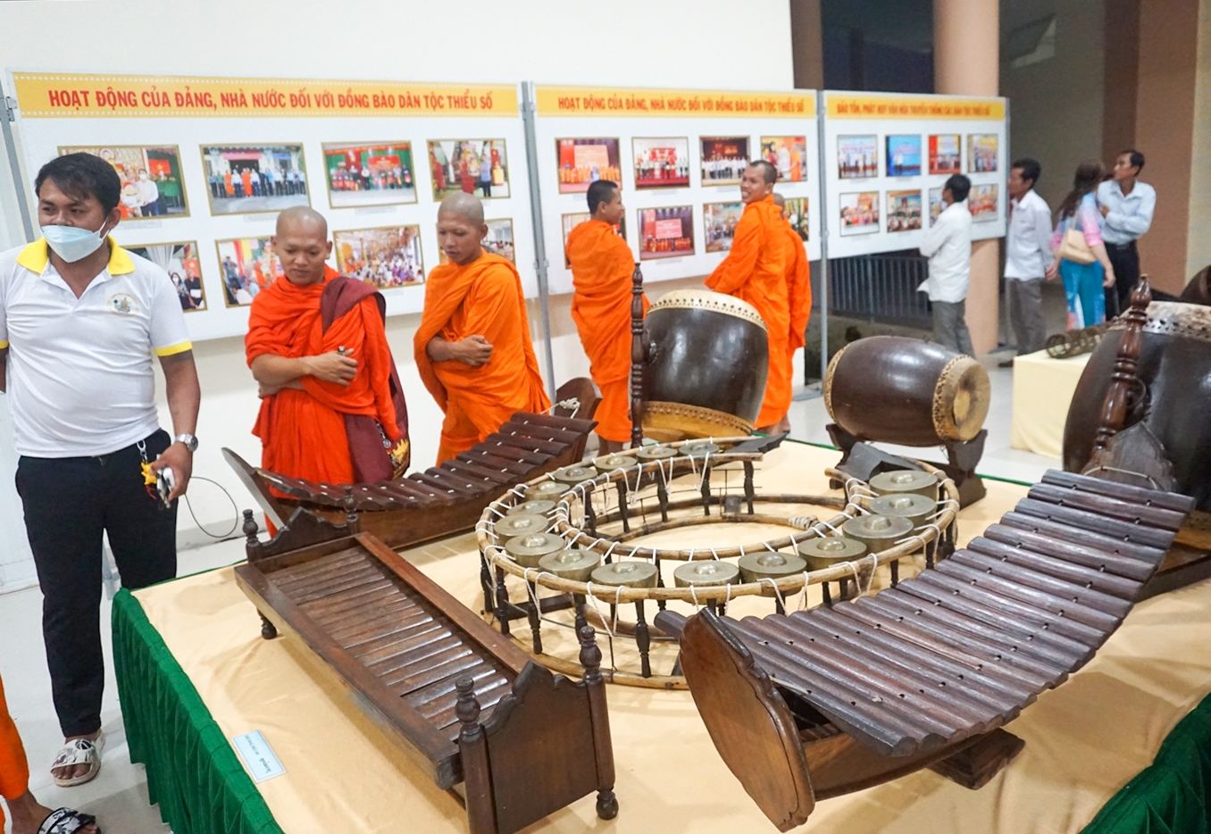 Giàn nhạc cụ ngũ âm của đồng bào Khmer được trưng bày tại Liên hoan các dân tộc tỉnh Hậu Giang 2023