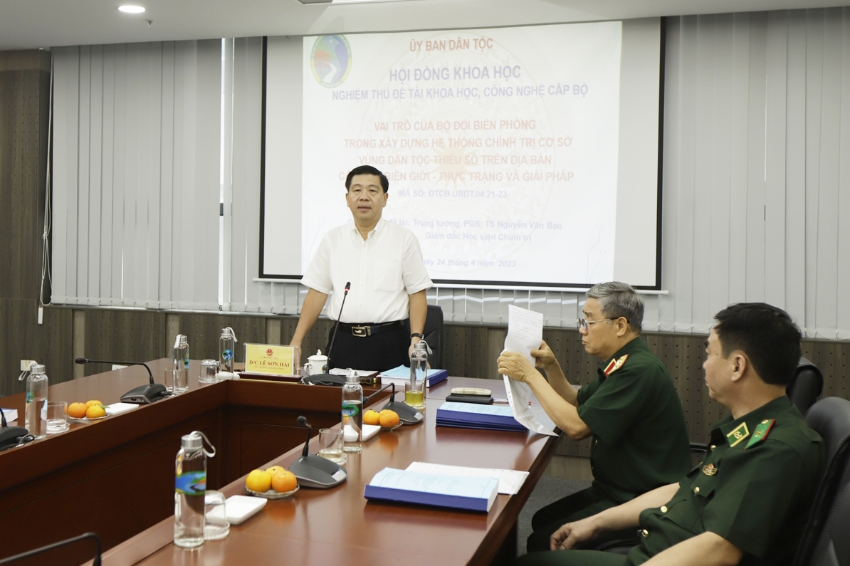 Thứ trưởng, Phó Chủ nhiệm UBDT Lê Sơn Hải chủ trì buổi nghiệm thu