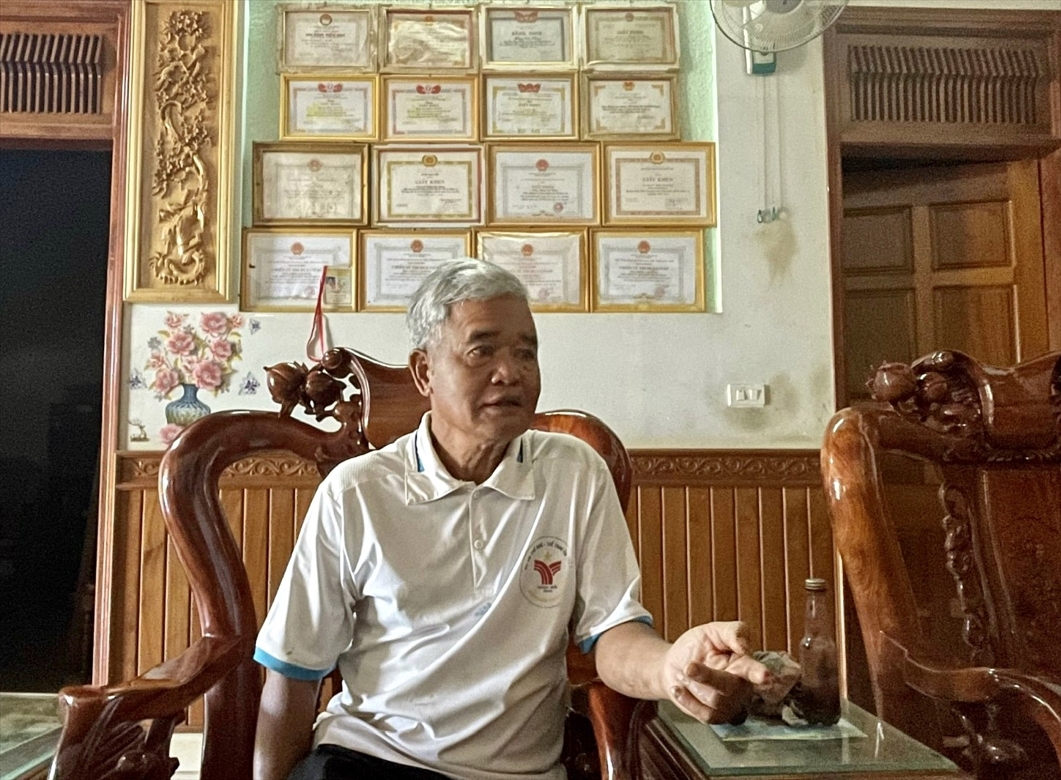 Ông Xiêng Var Nùng là một trong những hộ nhiều năm liền được tôn vinh là gia đình hiếu học ở xã Đăk Dục