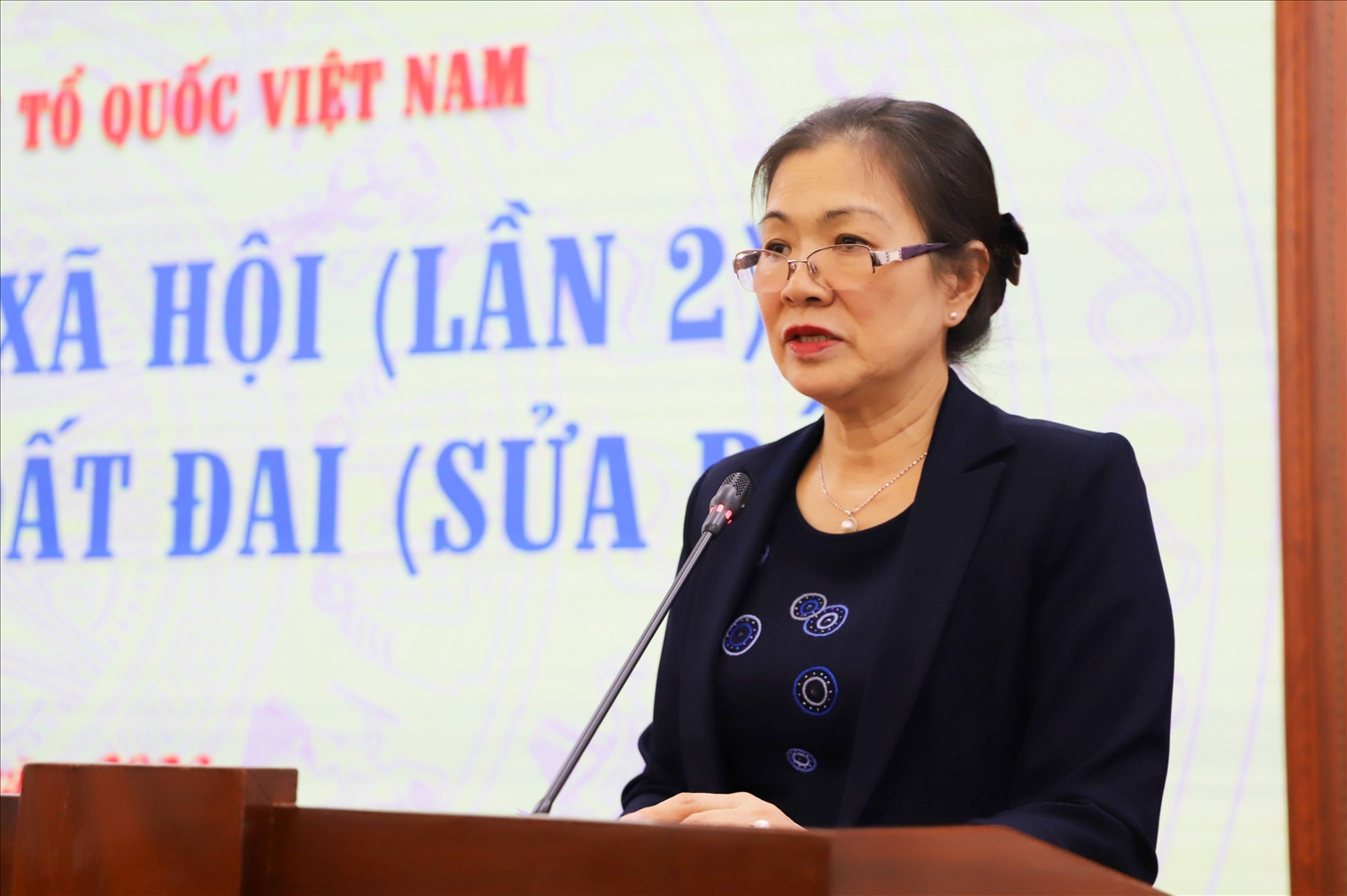 Phó Chủ tịch UBTW MTTQ Việt Nam Trương Thị Ngọc Ánh phát biểu tại Hội nghị
