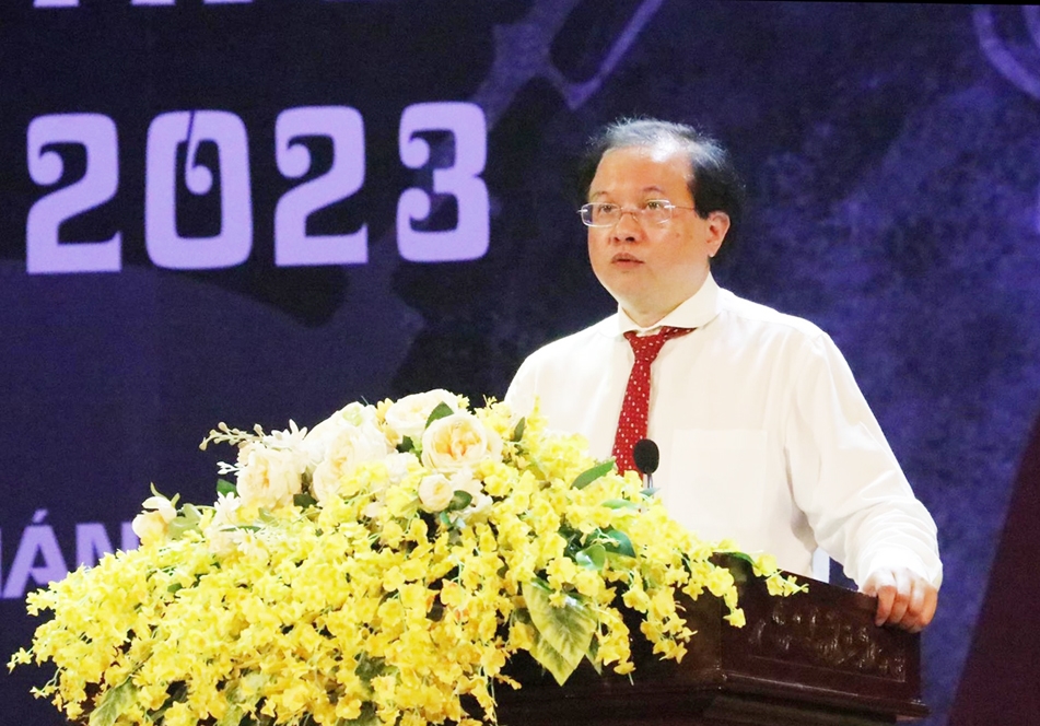 Thứ trưởng Bộ VHTT&DL Tạ Quang Đông phát biểu tại buổi lễ