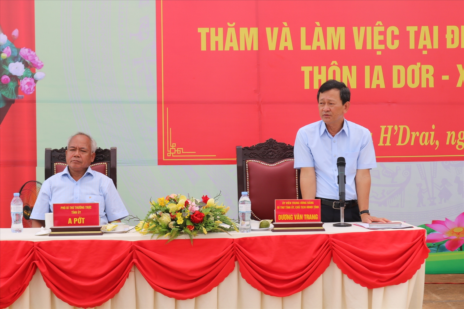 Ủy viên Trung ương Đảng, Bí thư Tỉnh ủy, Chủ tịch HĐND tỉnh Kon Tum Dương Văn Trang kết luận buổi làm việc