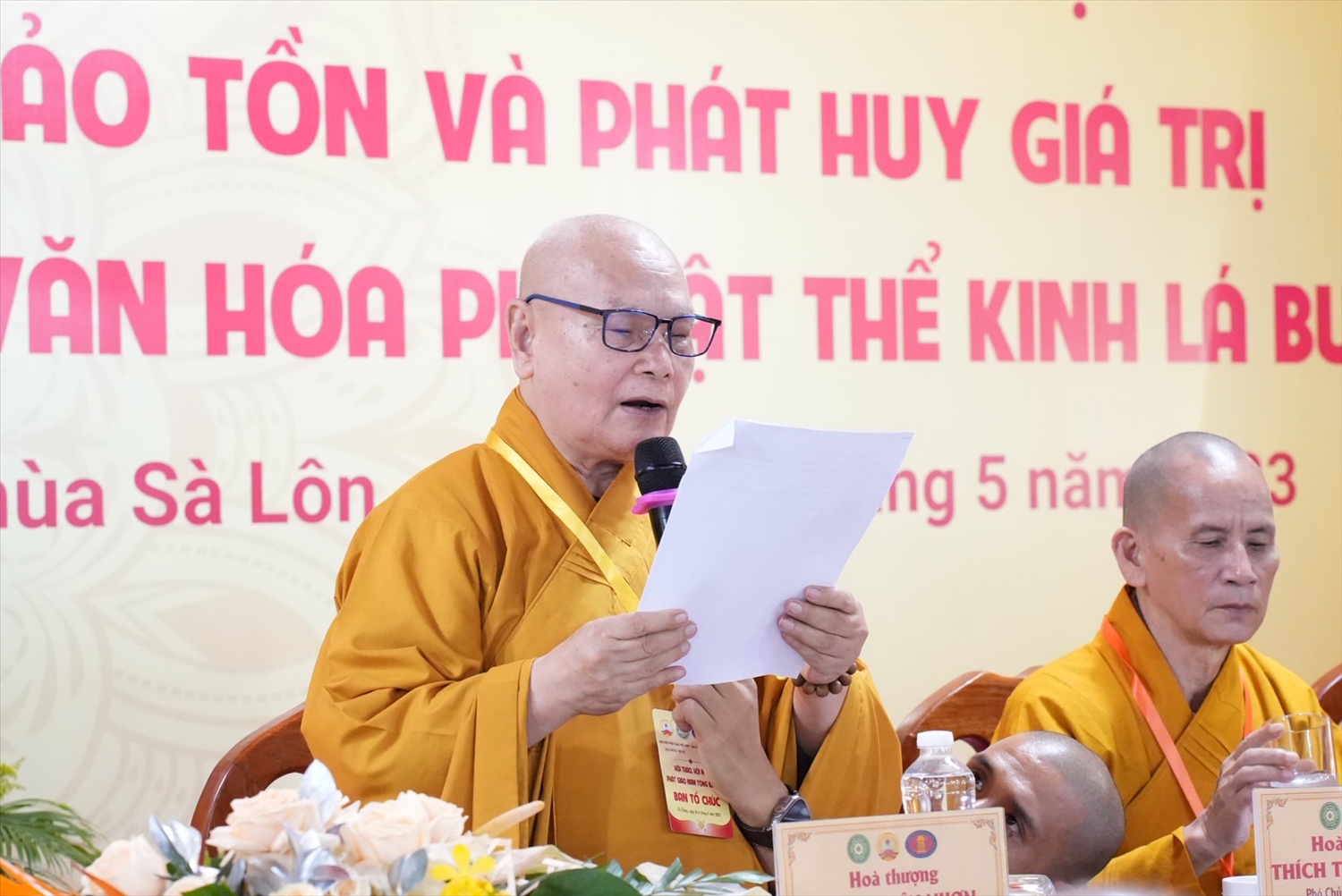  Hòa thượng Thích Thiện Nhơn – Chủ tịch HĐTS GHPGVN, Trưởng ban Tổ chức phát biểu chào mừng và khai mạc Hội thảo 