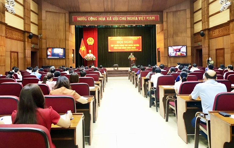 Các đại biểu dự tập huấn về công tác nhân quyền tại UBND tỉnh
