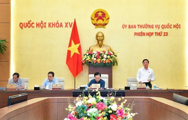 Phó Chủ tịch Quốc hội Nguyễn Khắc Định đề nghị Ban Công tác đại biểu phối hợp với các cơ quan tiếp tục hoàn chỉnh hồ sơ dự thảo Nghị quyết - Ảnh: VGP/ĐH