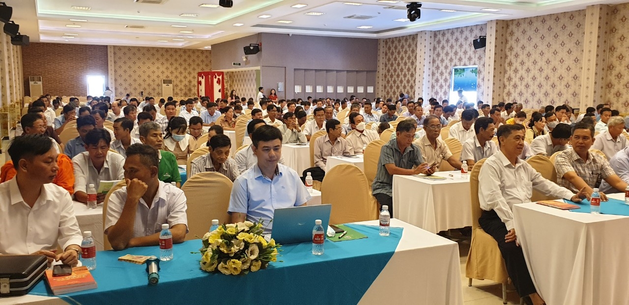 Đại biểu tham dự Hội nghị tập huấn đến từ 4 tỉnh có đông đồng bào DTTS khu vực ĐBSCL (Cà Mau, Bạc Liêu, Kiên Giang và Hậu Giang)
