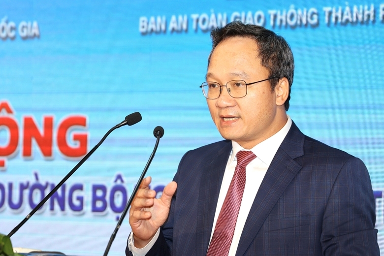 Ông Khuất Việt Hùng, Phó Chủ tịch chuyên trách Uỷ ban ATGT phát biểu 