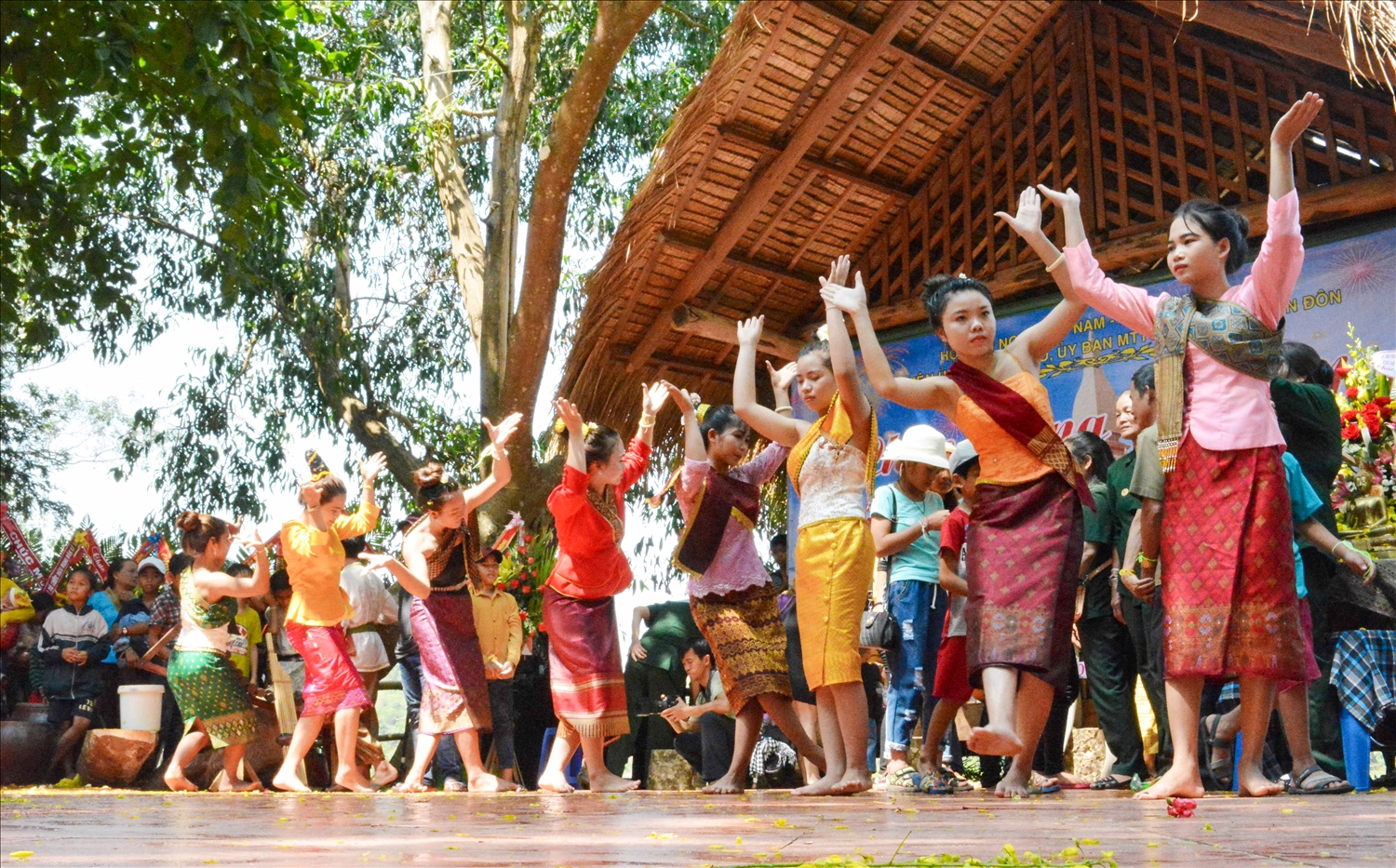 Buôn Trí, xã Krông Na, huyện Buôn Đôn mang đậm bản sắc văn hóa dân tộc Lào 