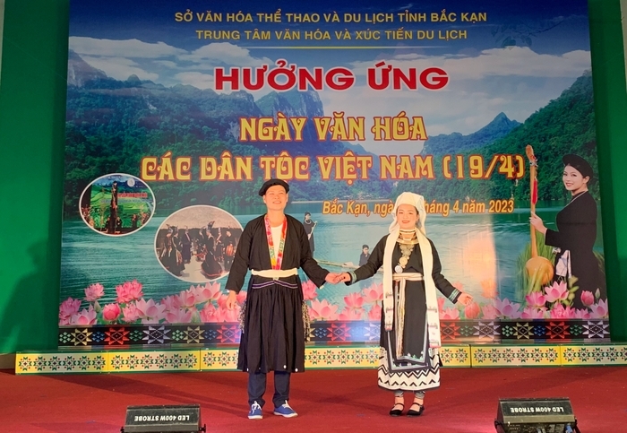 Biểu diễn trang phục truyền thống dân tộc Dao tại sự kiện hưởng ứng “Ngày Văn hóa các dân tộc Việt Nam”. Ảnh minh họa