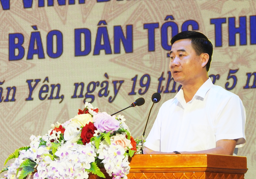 Chủ tịch UBND huyện Văn Yên Hà Đức Anh phát biểu tại Hội nghị