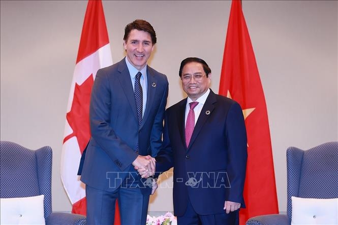 Thủ tướng Phạm Minh Chính gặp Thủ tướng Canada Justin Trudeau. 