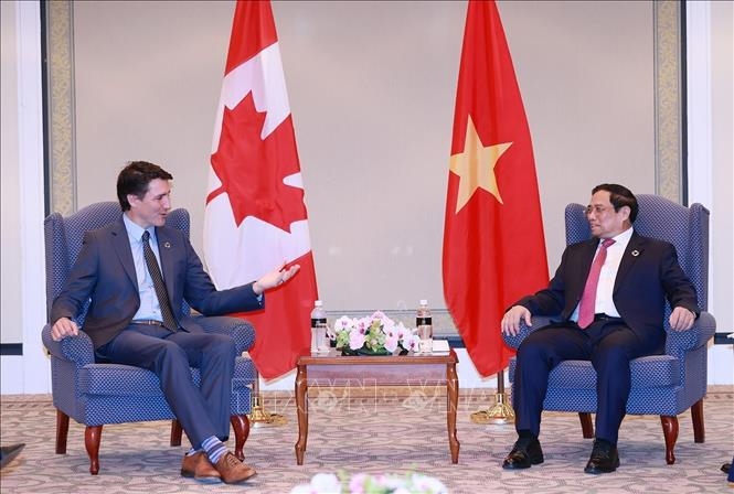 Thủ tướng Phạm Minh Chính gặp Thủ tướng Canada Justin Trudeau. 