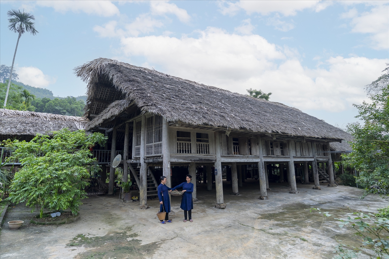 Nếp nhà sàn của người dân thôn Đồng Hương, xã Phúc Thịnh (huyện Chiêm Hóa).