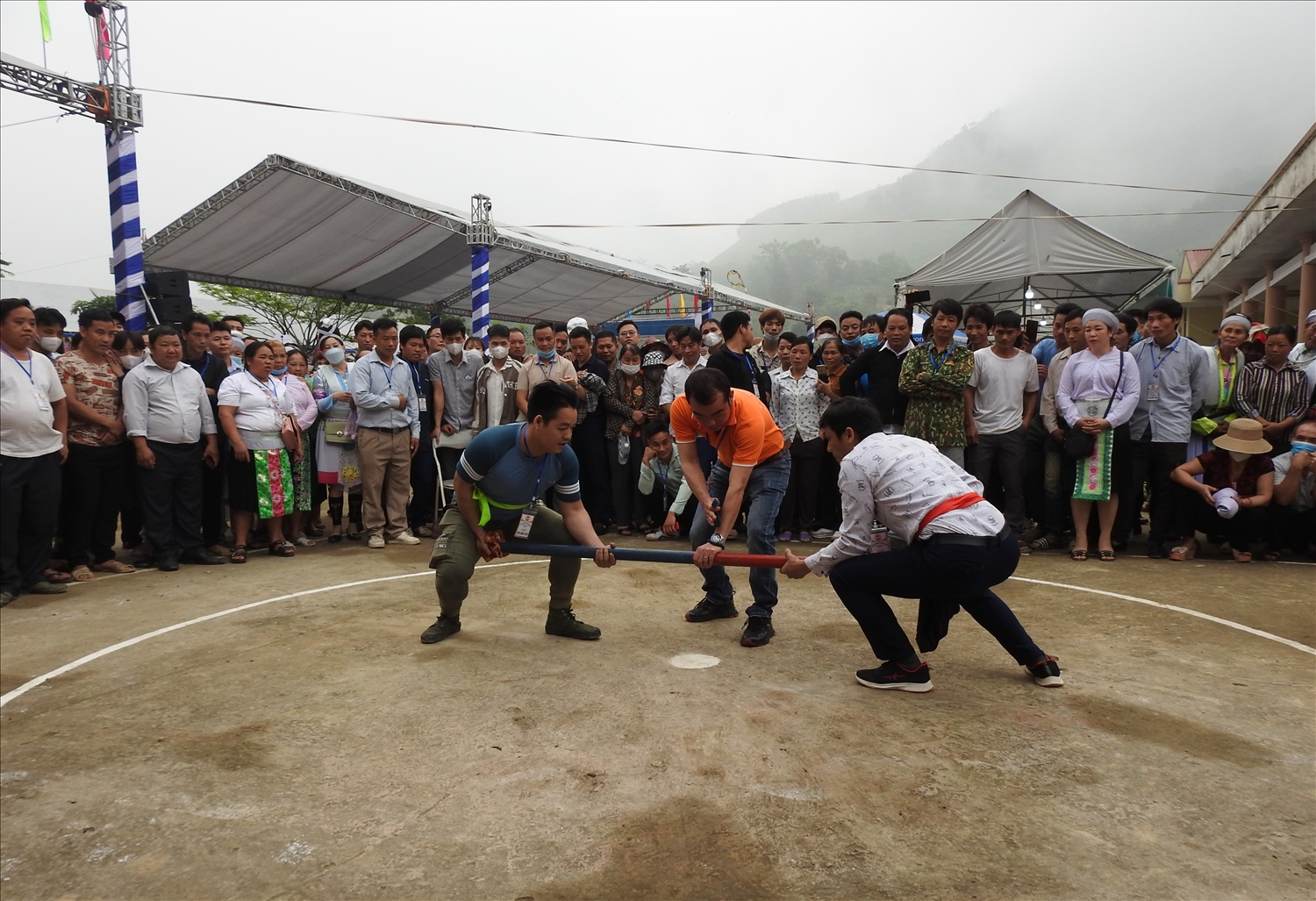 Tổ chức các trò chơi dân gian tại Ngày hội văn hóa dân tộc Mông tại huyện Đồng Hỷ, Thái Nguyên năm 2023