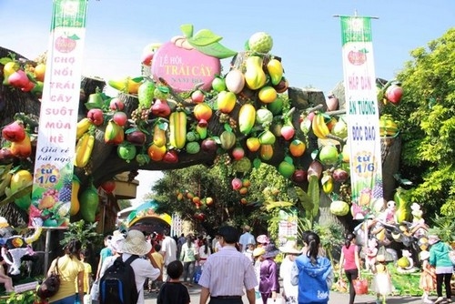 (Tin dẫn) Giới thiệu Lễ hội trái cây Nam bộ đến khách quốc tế 1