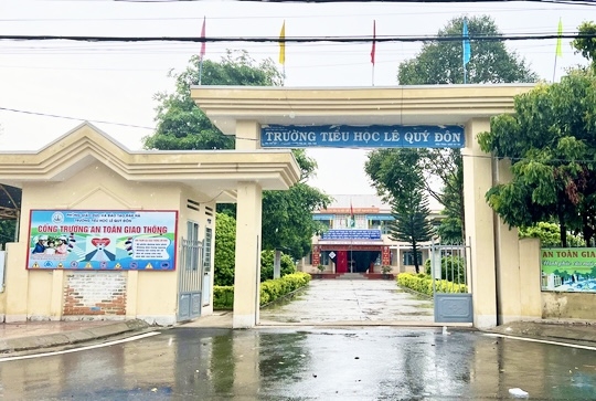 Trường Tiểu học Lê Quý Đôn (thị trấn Đăk Hà) nơi xảy ra sự việc 11 học sinh phải nhập viện