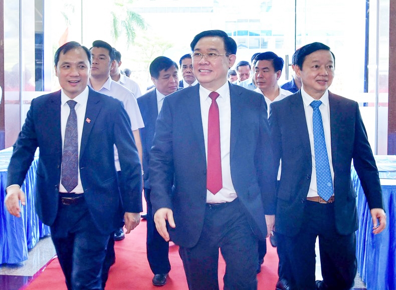 Chủ tịch Quốc hội Vương Đình Huệ, Phó Thủ tướng Chính phủ Trần Hồng Hà và các đại biểu dự Hội nghị. (Ảnh: Duy Linh)