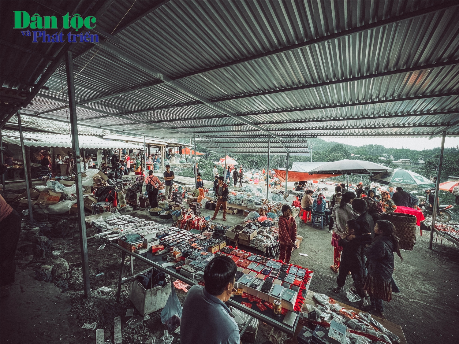 Quang cảnh chợ phiên Xín Cái, huyện Mèo Vạc, tỉnh Hà Giang