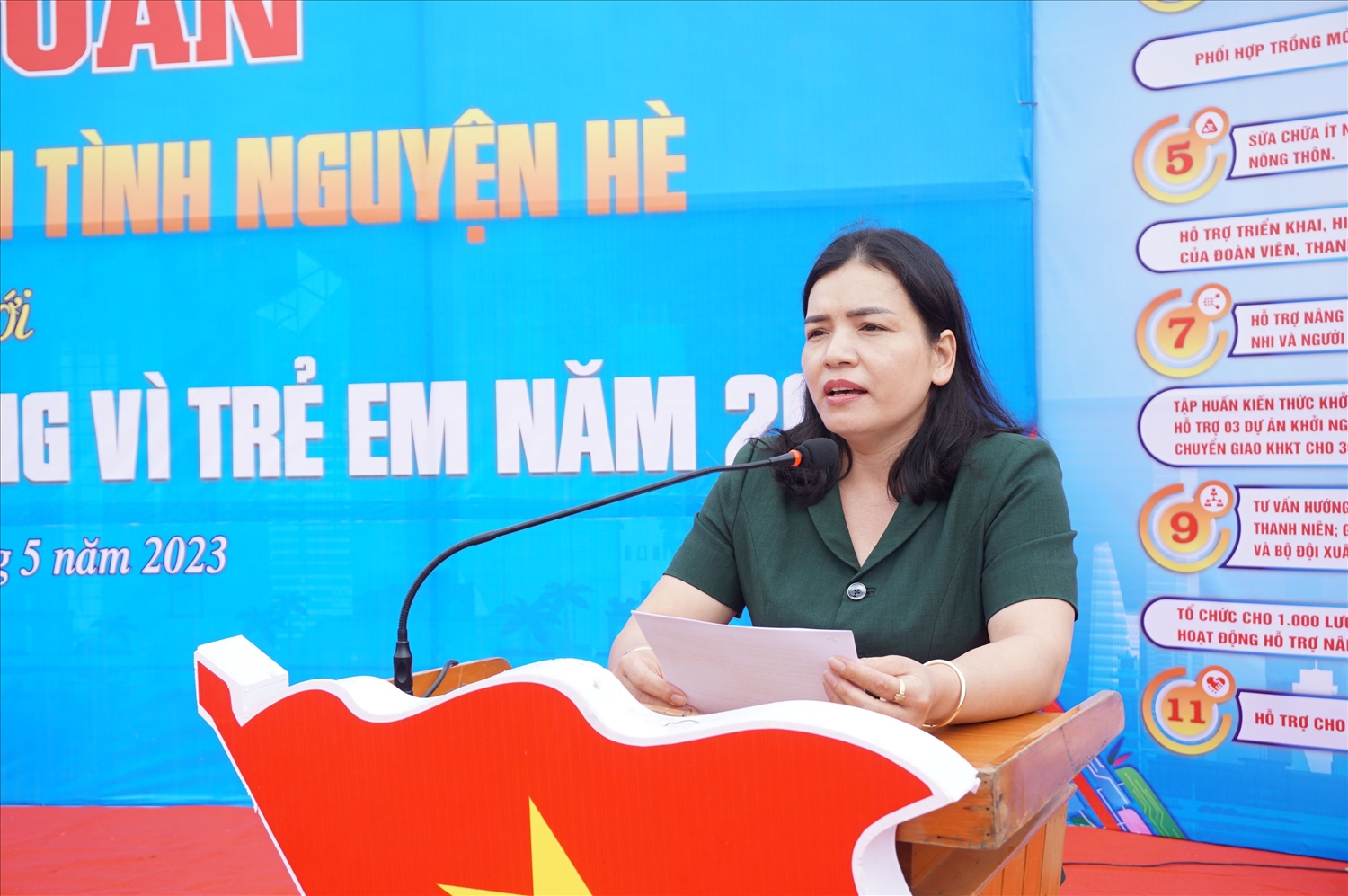 Bà Y Ngọc - Phó Chủ tịch UBND tỉnh Kon Tum phát biểu tại lễ phát động