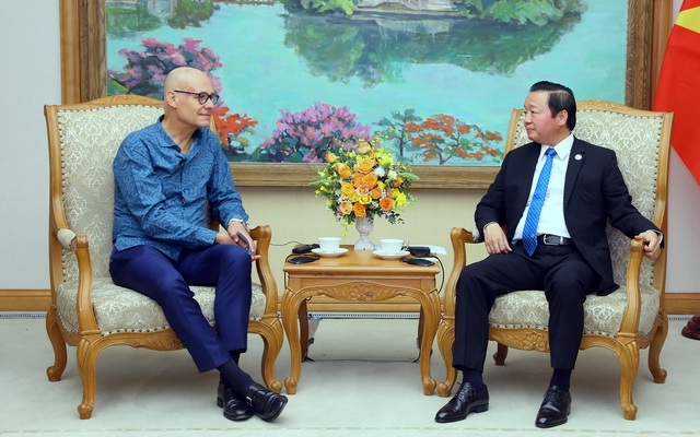Phó Thủ tướng đánh giá cao các hoạt động tích cực của Đại sứ Kees van Baar, đóng góp vào mối quan hệ đối tác toàn diện Việt Nam-Hà Lan - Ảnh: VGP/Minh Khôi