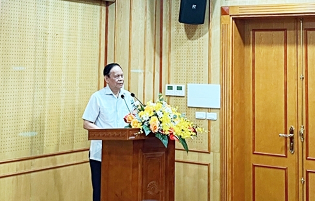 Ông Nguyễn Hồng Vinh - nguyên Ủy viên Trung ương Đảng, nguyên Tổng Biên tập Báo Nhân dân thông tin chuyên đề về kinh nghiệm sáng tạo tác phẩm báo chí thể loại chính luận