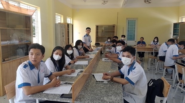 Học sinh dân tộc Khmer ở trường THPT Văn Ngọc Chính (huyện Mỹ Xuyên, tỉnh Sóc Trăng) trong giờ ôn tập môn Toán. Ảnh: Tuấn Phi-TTXVN