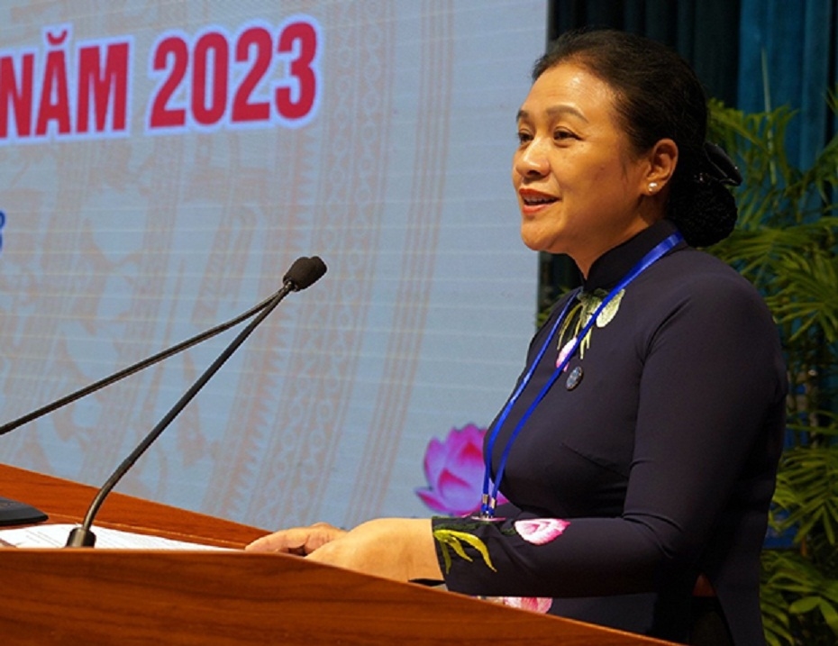 Bà Nguyễn Phương Nga, Chủ tịch Liên hiệp các tổ chức hữu nghị Việt Nam phát biểu tại Hội nghị