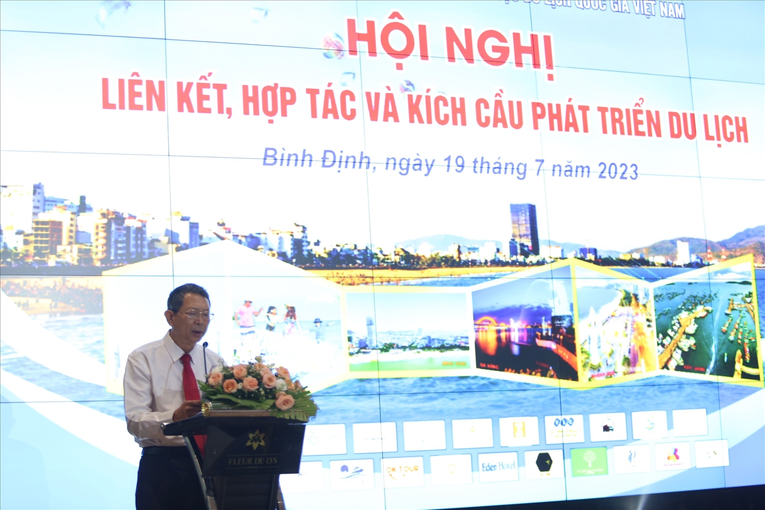 Ông Trần Văn Thanh, Giám đốc Sở Du lịch Bình Định Phát biểu tại Hội nghị 