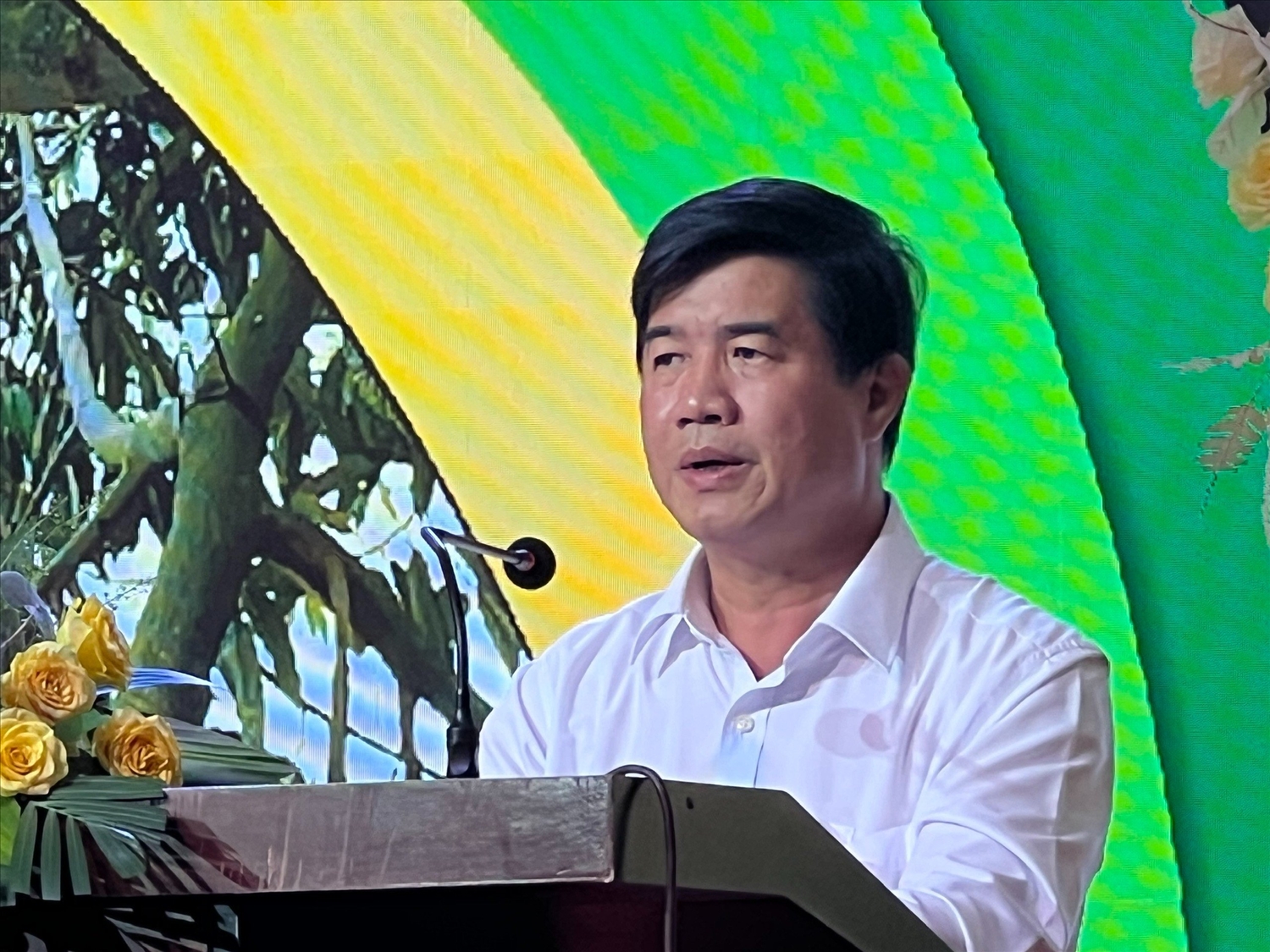 Phó Chủ tịch UBND tỉnh Đắk Lắk Nguyễn Thiên Văn phát biểu tại lễ công bố
