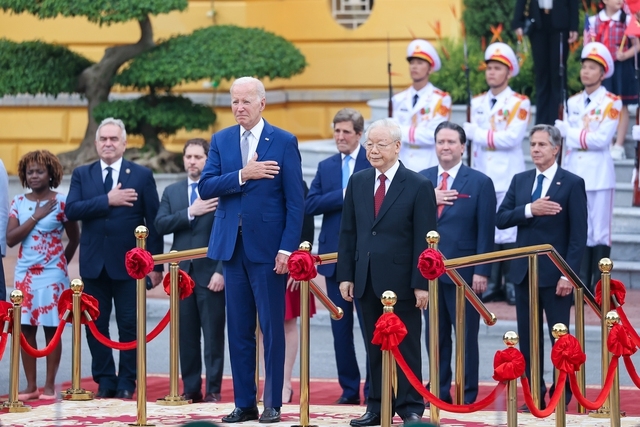 Tổng Bí thư Nguyễn Phú Trọng chủ trì Lễ đón Tổng thống Joe Biden. Ảnh VGP/Nhật Bắc