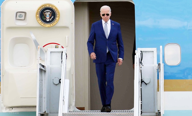 Tổng thống Hợp chúng quốc Hoa Kỳ Joseph R. Biden, Jr. đã đến Thủ đô Hà Nội, bắt đầu chuyến thăm cấp Nhà nước tới Việt Nam từ ngày 10 - 11/9. (Ảnh: TTXVN)